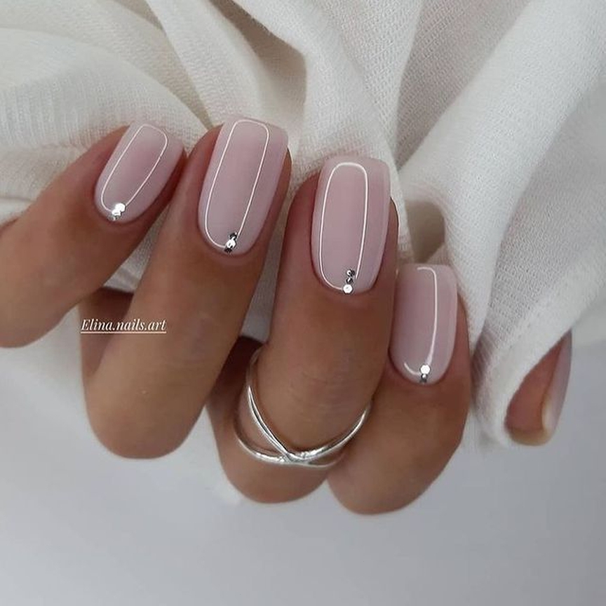 nude nails trend