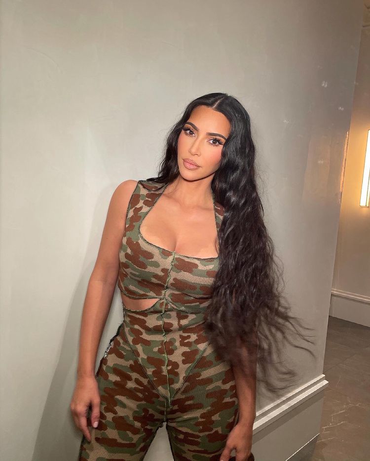 kim-kardashian-long-hair