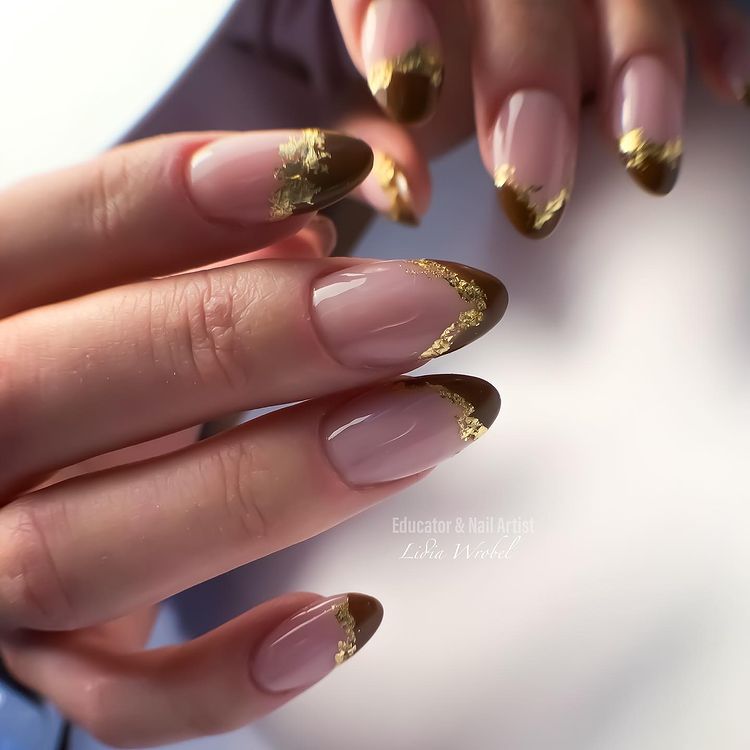 french-nails-with-gold