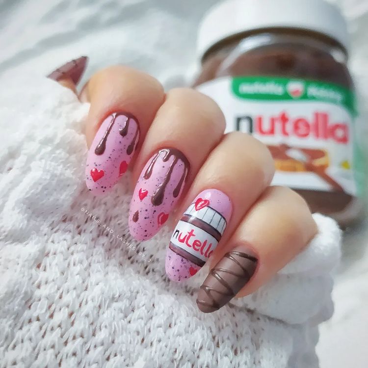 pink-nutella-nails