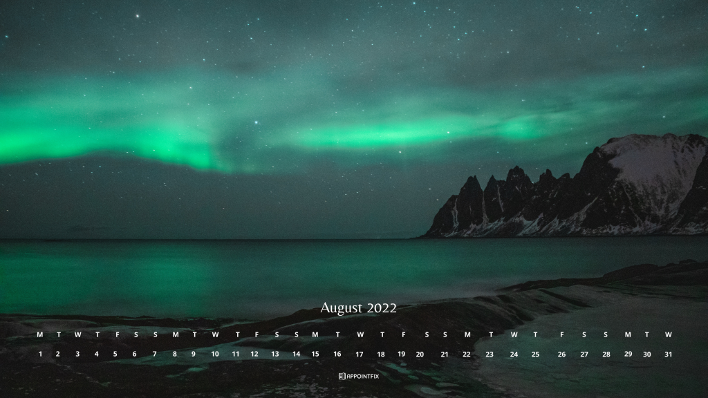 Wallpapers and calendars: August 2022