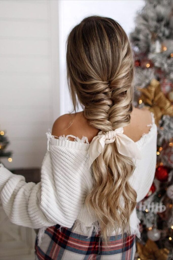 Fishtail hairstyle for blonde women