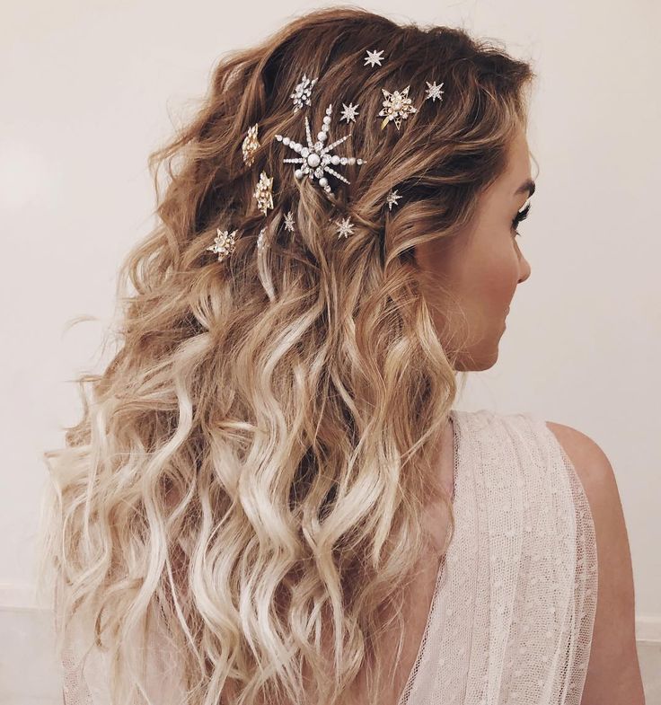 Wavy blonde hair with silver snowflakes