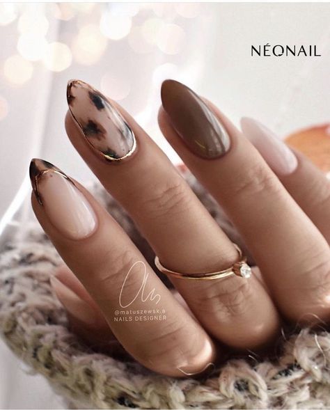 Animal print mocha mousse nails