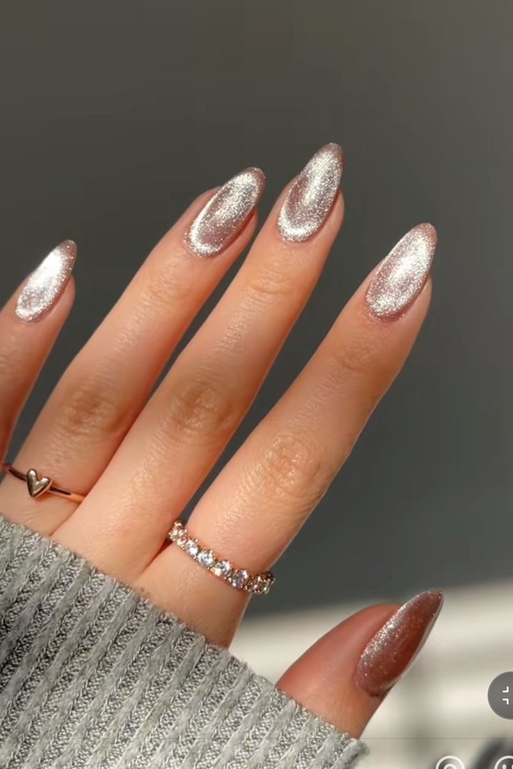 Velvet nail style silver